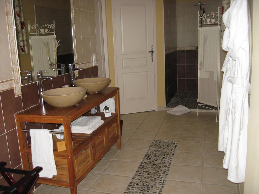 Bed and Breakfast Mas Du Puits Courthézon Pokoj fotografie